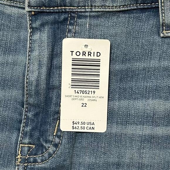 Torrid 5 Inch Vintage Stretch Mid-Rise Short NWT Womens Sz 22 Light Wash Classic - Picture 4 of 6